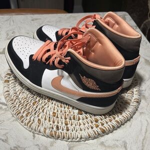 Jordan Women's Sneakers Black and Peach